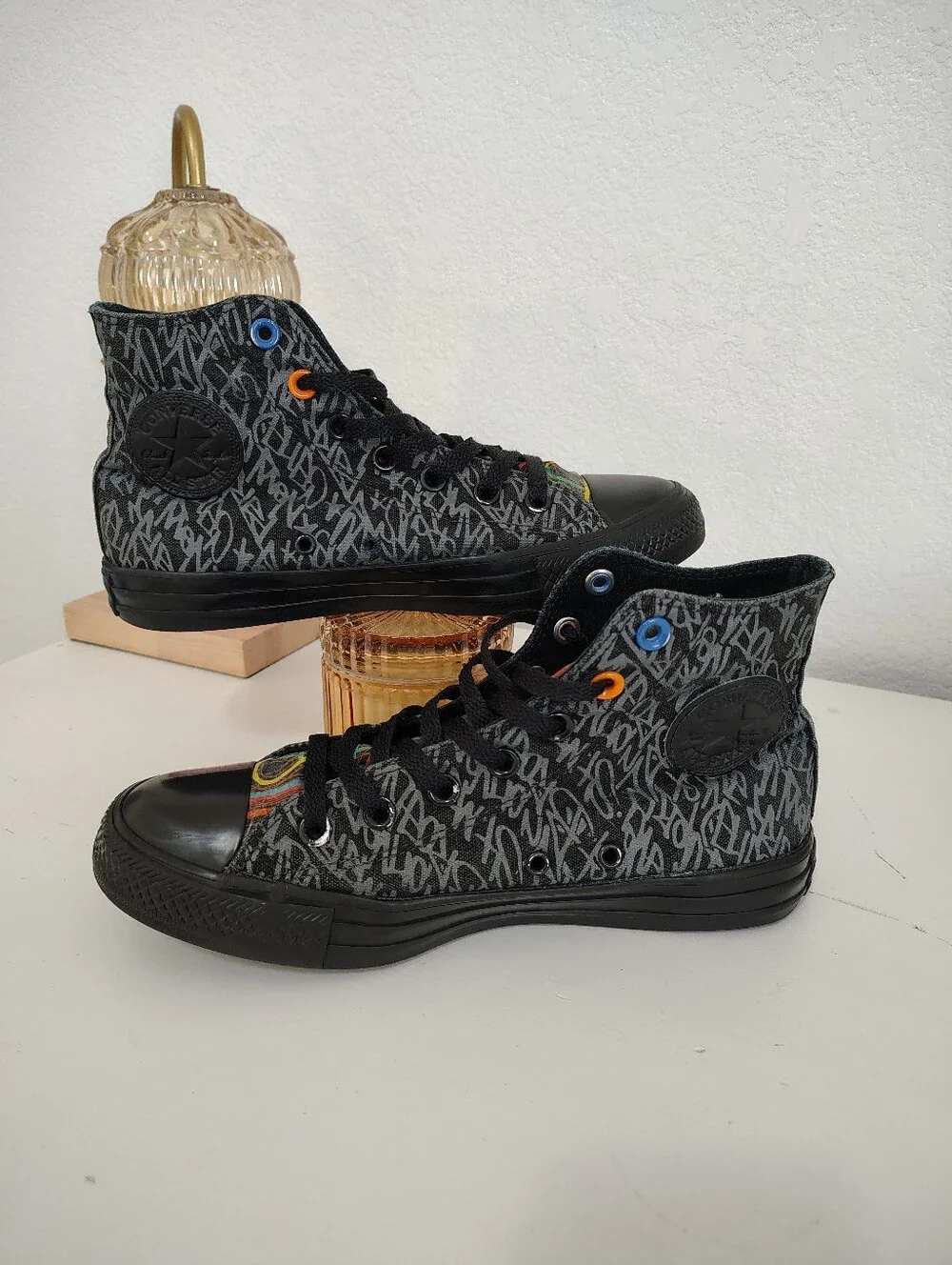 CONVERSE CHUCK TAYLOR ALL STAR "I LOVE NEW YORK" Graffiti SNEAKERS UNISEX M6/W8 - Picture 2 of 12